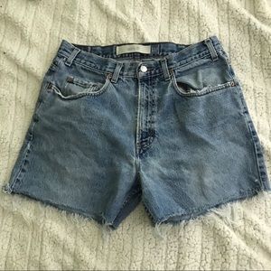 LAST CHANCE 3/$16 Vintage High Rise Denim Shorts